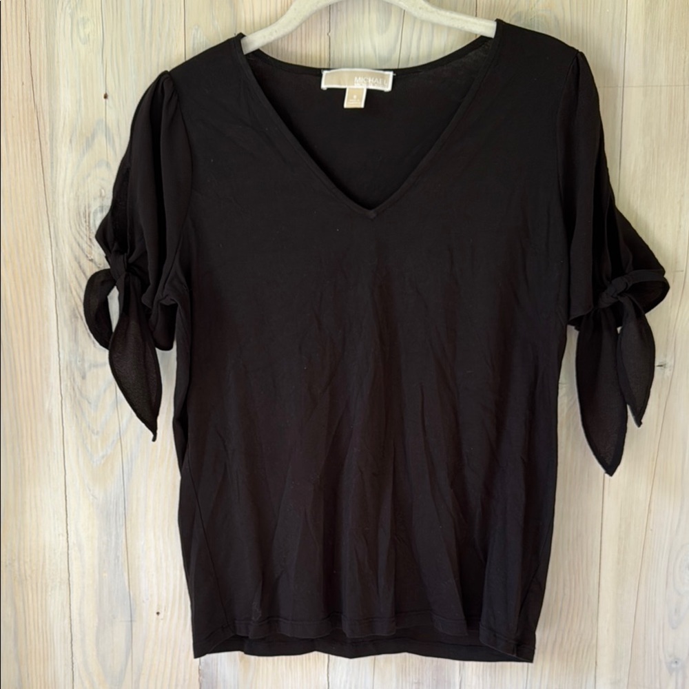 EUC Michael Kors Black V-Neck Tie Sleeve Top